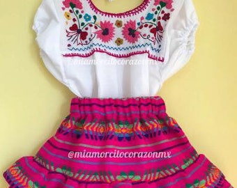 Primer atuendo niña cumpleaños blusa bordada mexicana Etsy España
