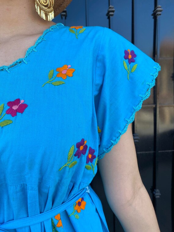 Vintage turquoise mexican dress, mini floral embr… - image 5