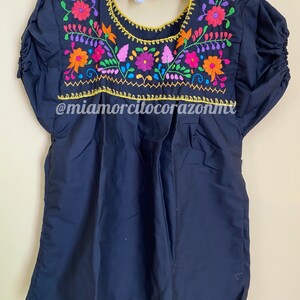 Colorful floral embroidery mexican blouse for girls, 4T-5T embroidered mexican shirts, cinco de mayo tops, frida costume, mexico blouse Preto