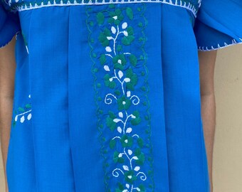 手刺繍の花柄サマートップス、ミディアムサイズのメキシコブラウス 