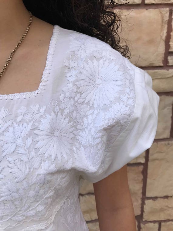 White on white floral embroidery vintage mexican … - image 3