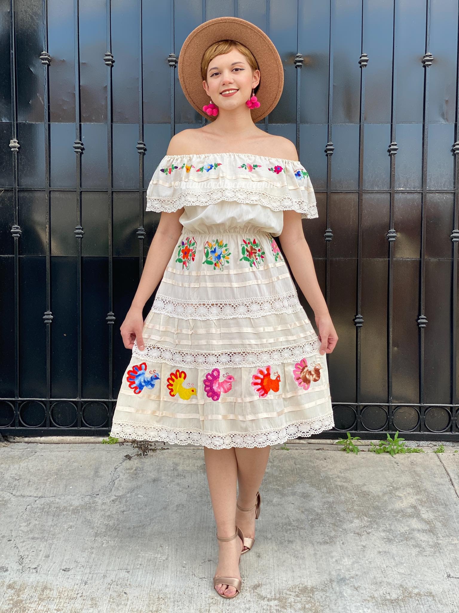 Off Shoulder Dress Mexican Style Summer Dresses Off The Shoulder Floral Embroidery Vintage Mexican Dress, 70's Off Shoulder Dress Mexican Style Summer Dresses Off The Shoulder Floral Embroidery Vintage Mexican Dress, 70's