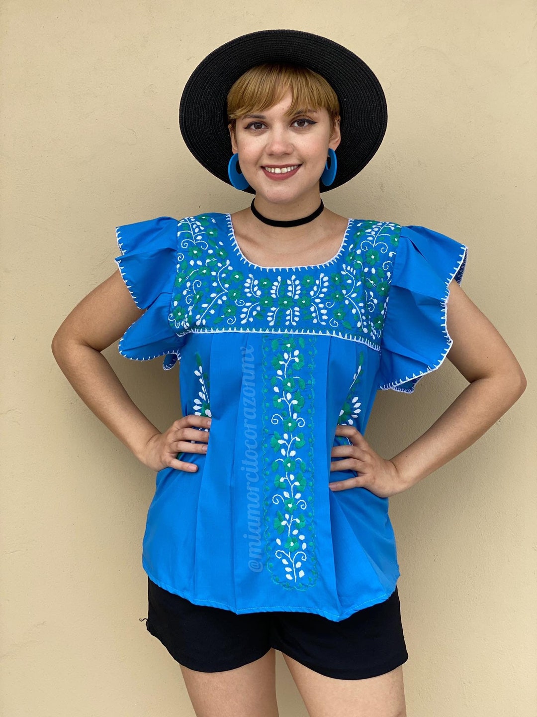 手刺繍の花柄サマートップス、ミディアムサイズのメキシコブラウス 