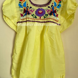 Colorful floral embroidery mexican blouse for girls, 4T-5T embroidered mexican shirts, cinco de mayo tops, frida costume, mexico blouse Amarelo