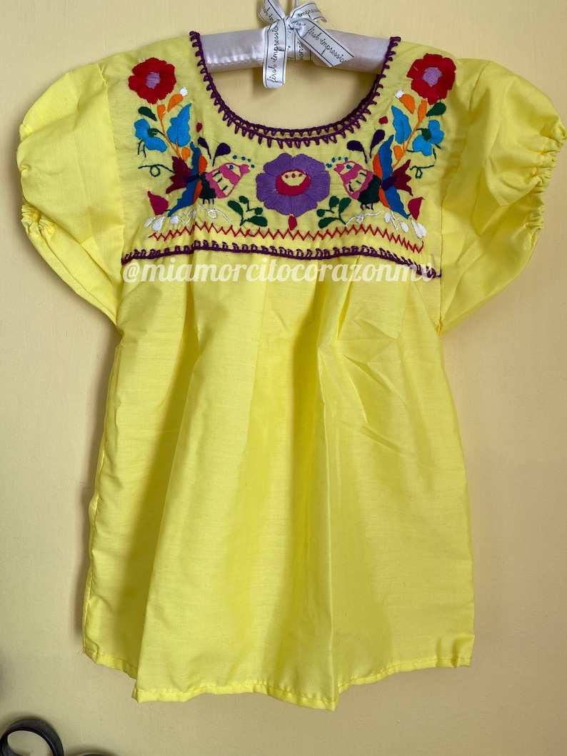 Colorful floral embroidery mexican blouse for girls, 4T-5T embroidered mexican shirts, cinco de mayo tops, frida costume, mexico blouse Amarelo