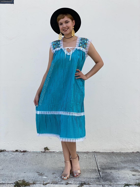 Turquoise floral embroidery pintuck dress, 70s pin