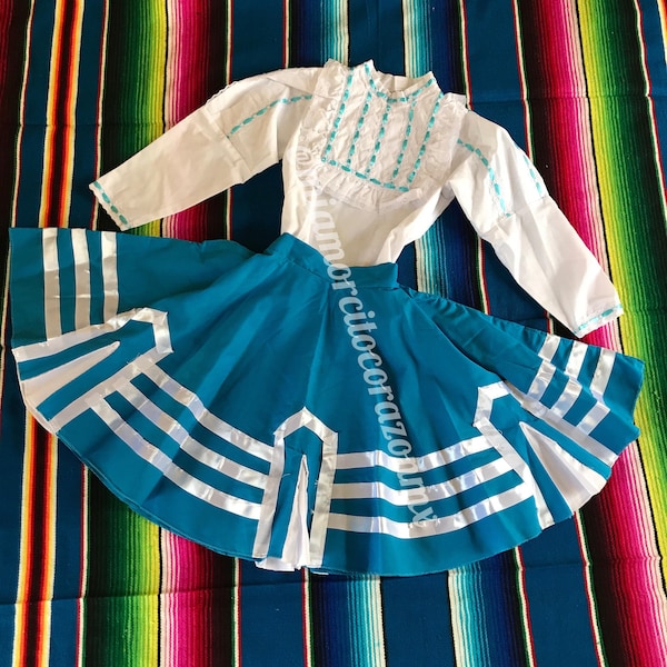 Turquoise folkloric dress, Nuevo Leon mexican outfit, mexican festivities show, folkoric ballet dancer, student showcase, polka folk dress