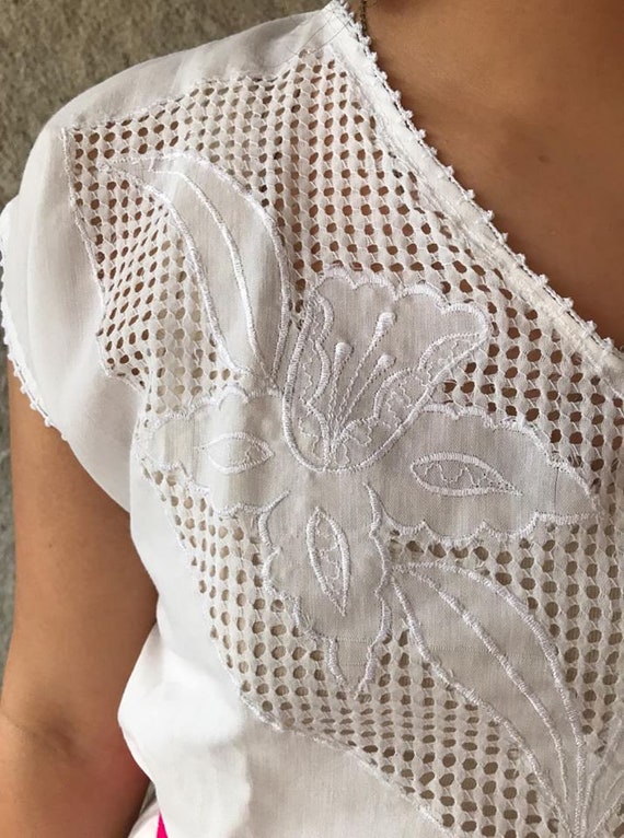 Vintage white mexican dress, floral fretwork blou… - image 4