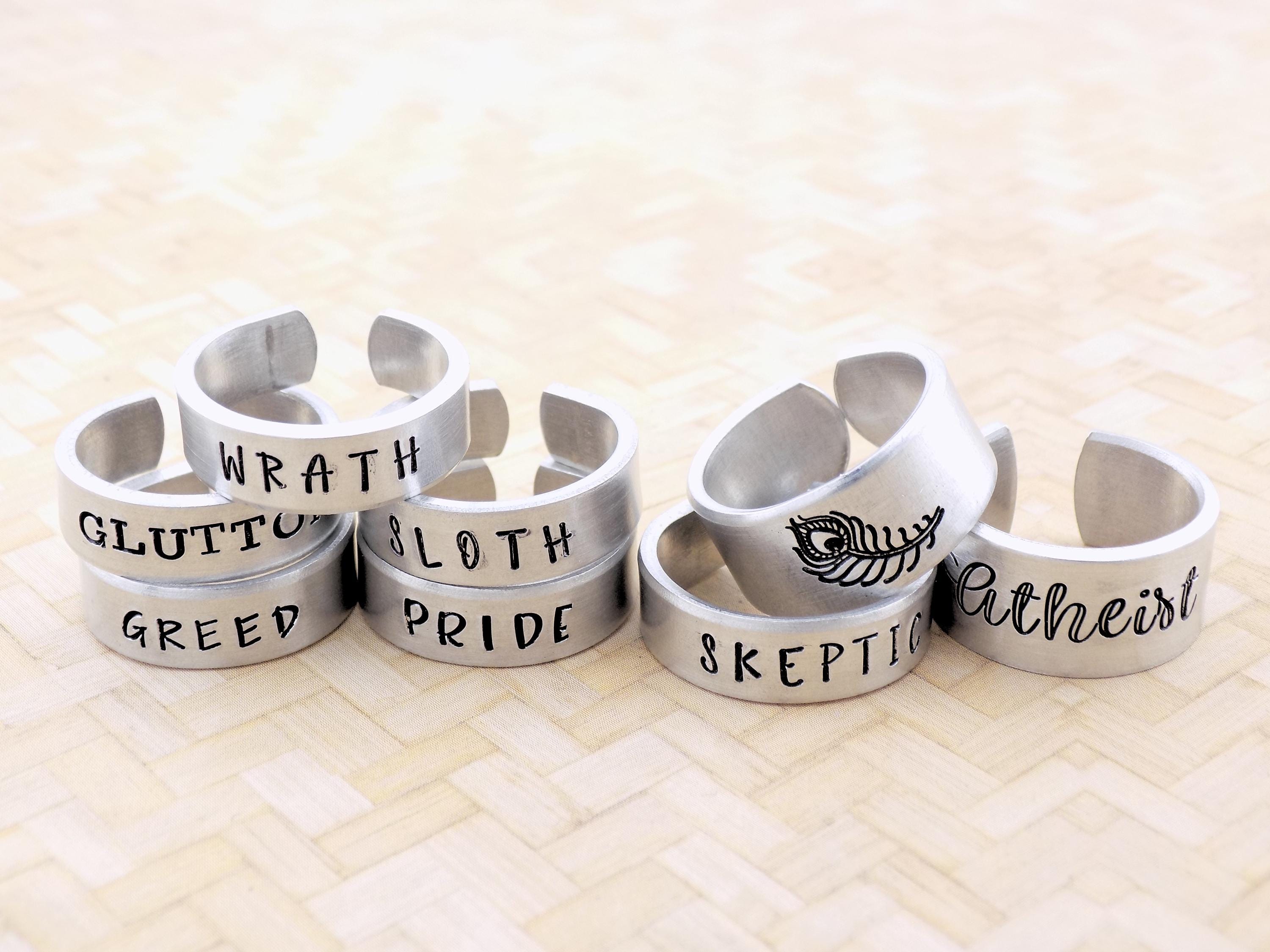 Set of 8 Rings - Everything Shown in Photo Included - Adjustable Size 7 ...