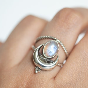 Oval Rainbow Moonstone Moon Phase Sterling Silver Ring