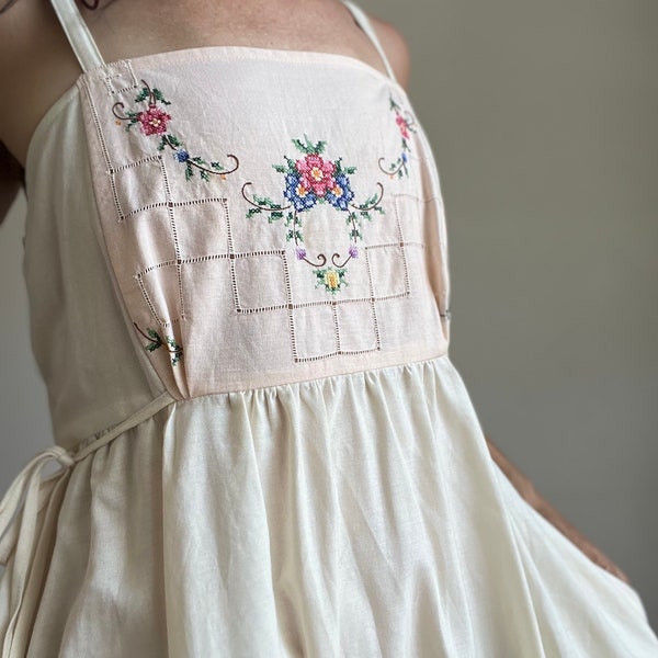 Women's Dress, Pinafore Dress, Embroidered Dress, Embroidered Flowers, Organic Dress, Antique Dress, Pinafore Pockets, Vintage Dress, Summer