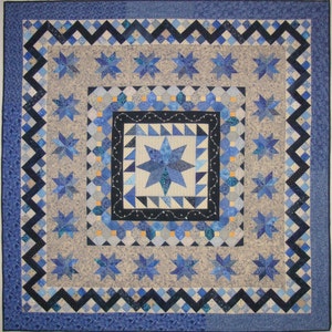 Margerys Medallion - Quilt Pattern by Lessa Siegele.  This historic reproduction of an 1800's Australian quilt is gorgeous!