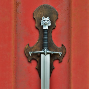 Wooden wall mount for hand and a half sword, LARP, COSPLAY, ATREZZO, display, stand, recreation, medieval, viking, metal, steel,