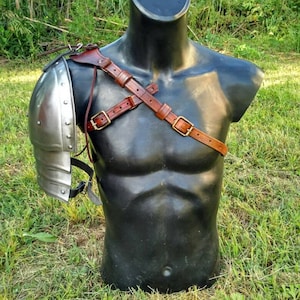 Leather harness to wear it with or without pauldron for LARP, COSPLAY, ATREZZO, viking,  pagan, medieval, wiccan, pirate and a lot more