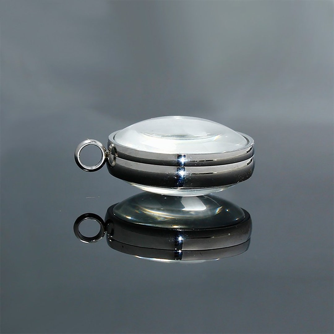 thumbnail image 2 of Empty Blank DIY Floating Memory Locket Necklace / 30mm Round Silver 2 of 9