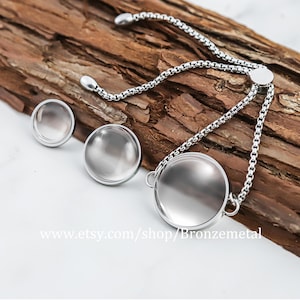 Magnified Glass Locket Urn Bracelet for Ashes or Hair | Keepsake Bracelet | Memorial Ash Jewelry | Fillable Bracelet | Cremation Ash Jewelry