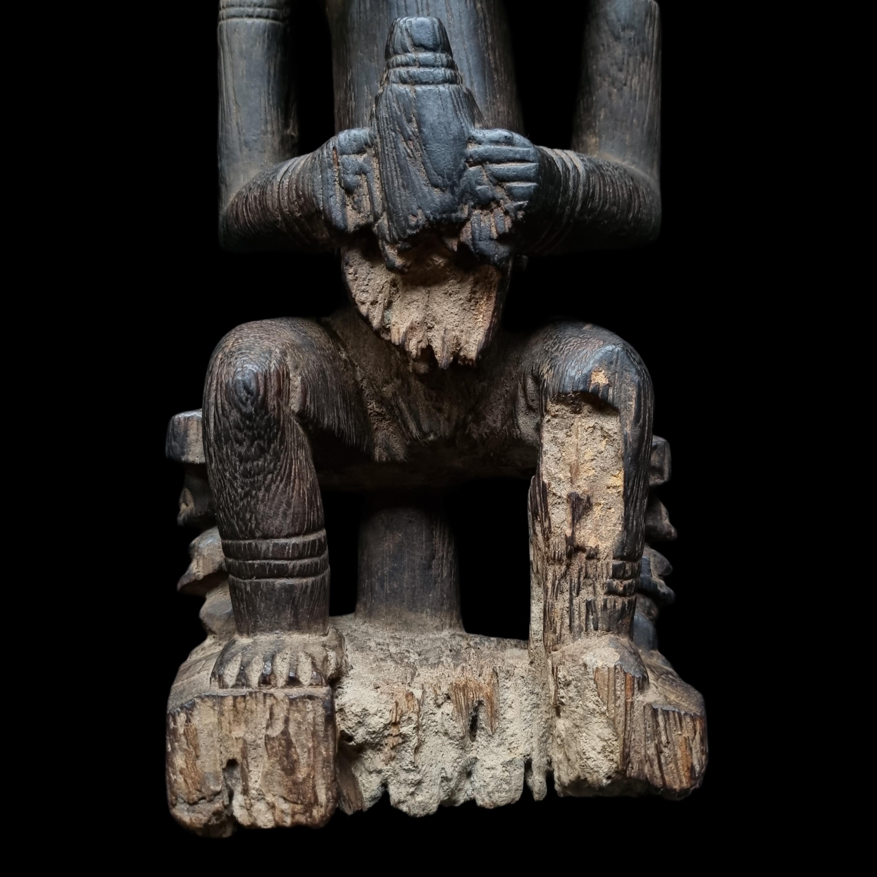 ドゴン族 先住民 彫刻 アンティーク 素晴らしいヴィンテージのドゴン族の祖先像。博物館に展示する