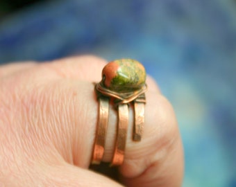 Draadring met Unakit-steen, koperdraadring, eenvoudige draadring, draadsieraden, draadgewikkelde sieraden, koperen sieraden GRATIS VERZENDING