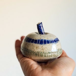 Ceramic apple jewelry box, stoneware ring holder image 3