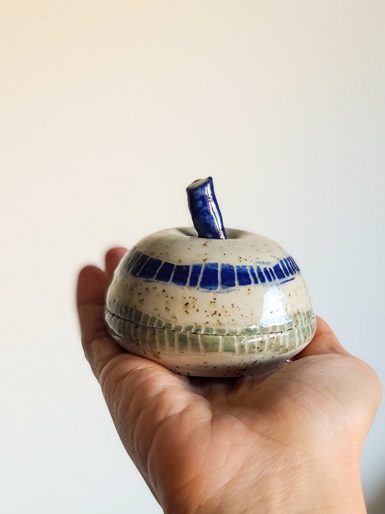 Ceramic apple jewelry box, stoneware ring holder image 3