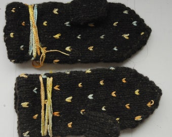 Hand-knitted baby's mittens