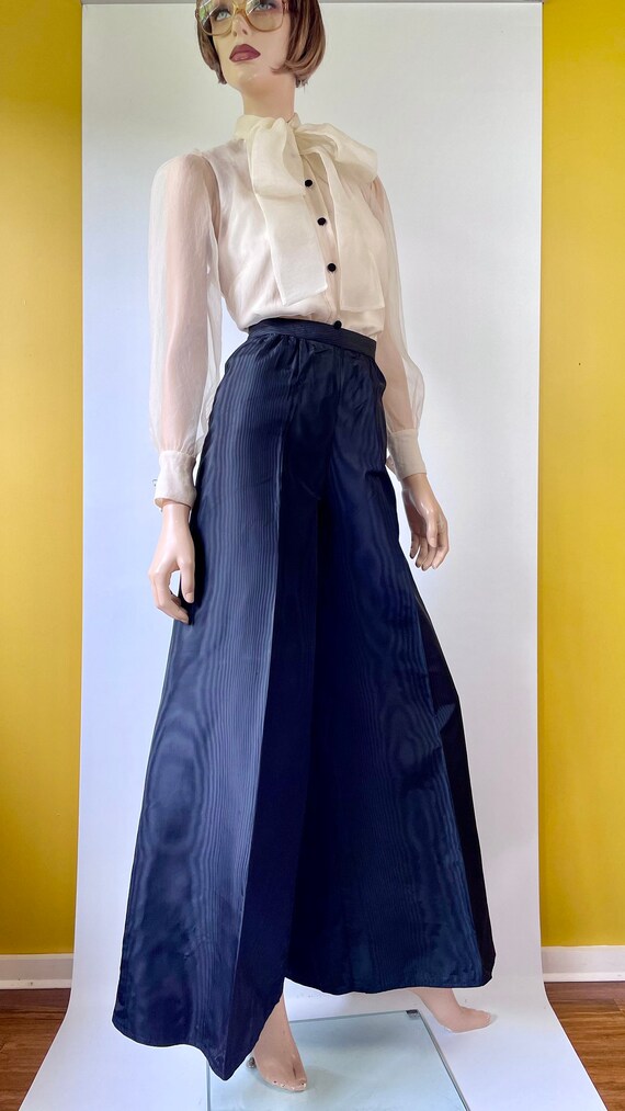 Vintage 70s Norma Tullo Bell Bottoms | Black Moir… - image 4
