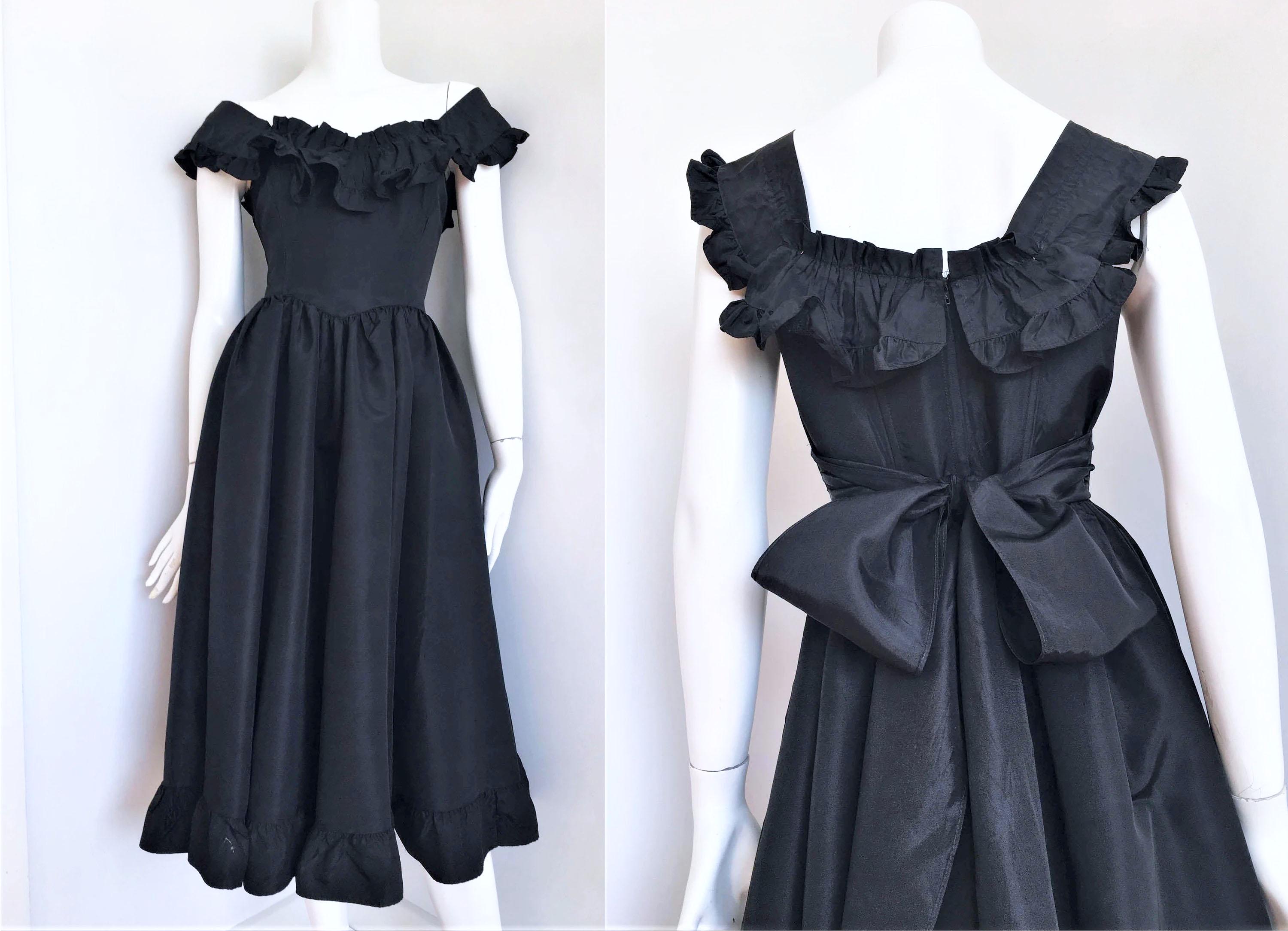 Vintage 1980s GUNNE SAX Ruffled off Shoulder Corset Dress
