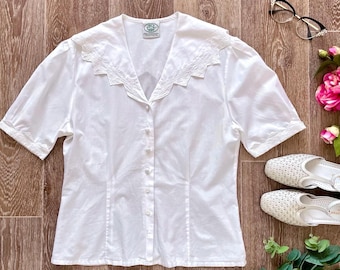 Vintage 1980s Laura Ashley White Cotton Lawn Lace Sailor Collar Blouse, Size Small