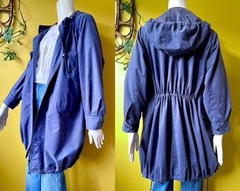 Vintage Weekend by Max Mara Navy Blue Taffeta Oversized Parka Raincoat, Size 6 Size 8 Size 10