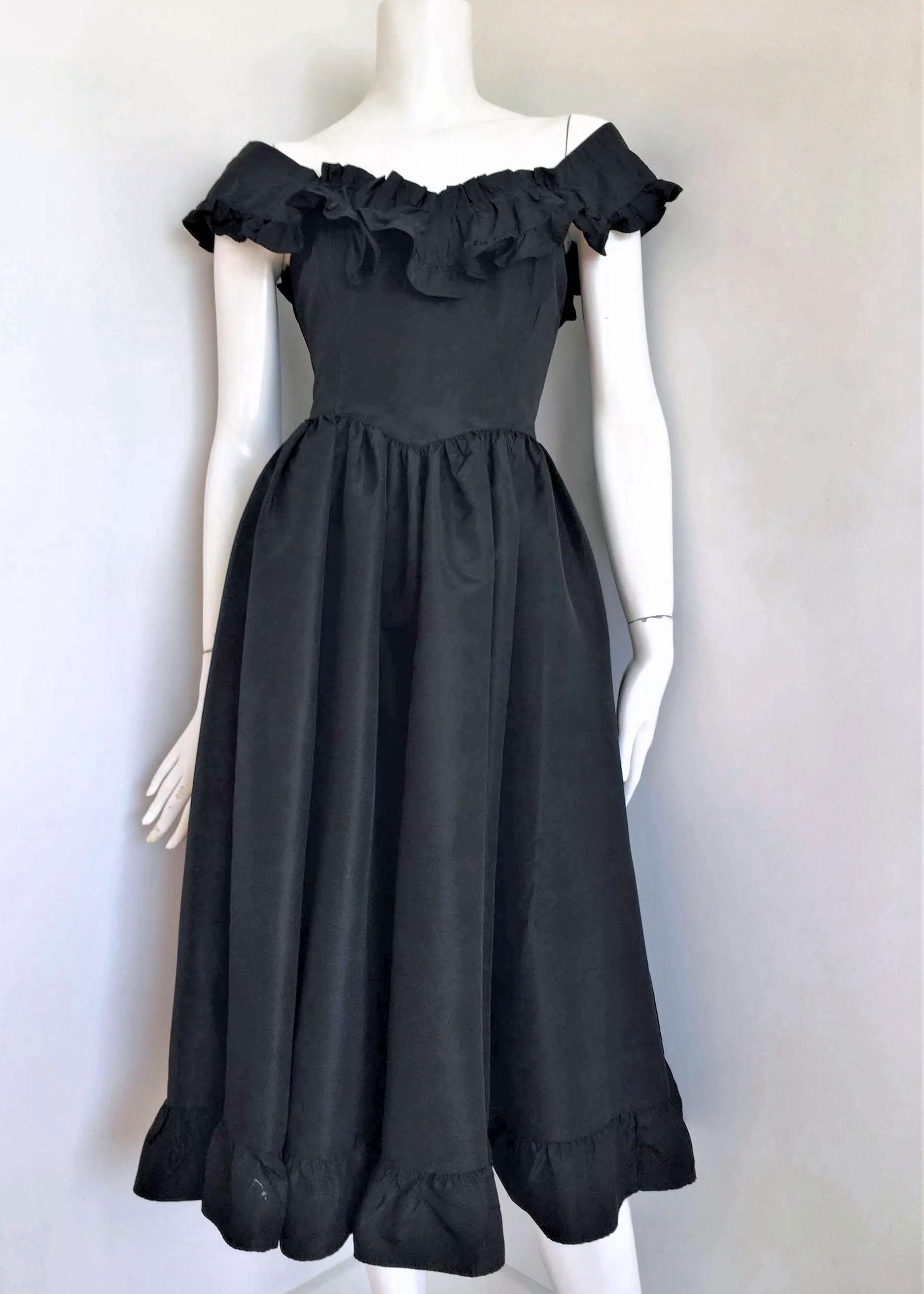 Vintage 1980s GUNNE SAX Ruffled off Shoulder Corset Dress