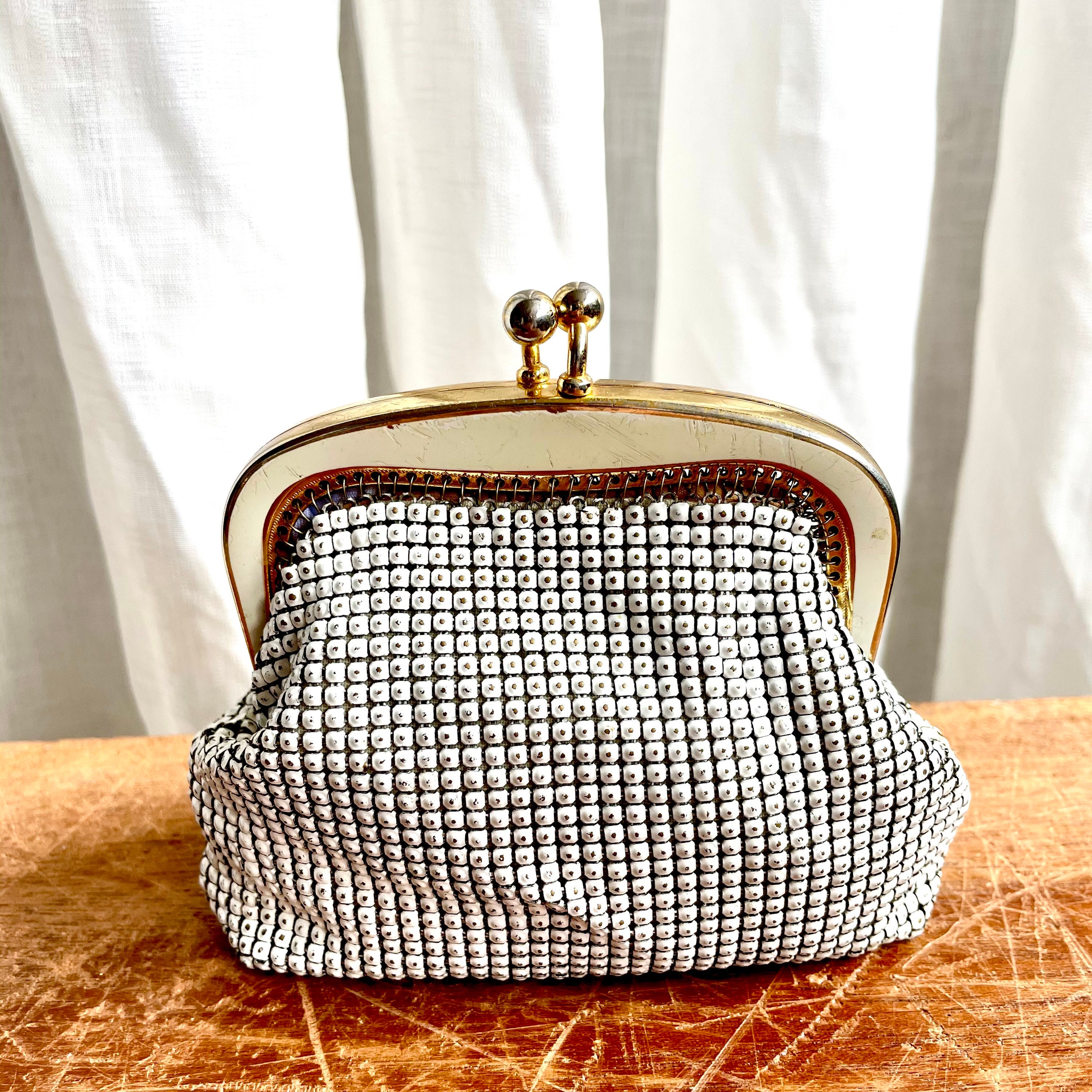 70s vintage Glomesh kiss lock coin purse | white gold enamel mesh pouch
