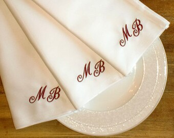 Mit Monogramm bestickte Serviette aus 100% Baumwolle