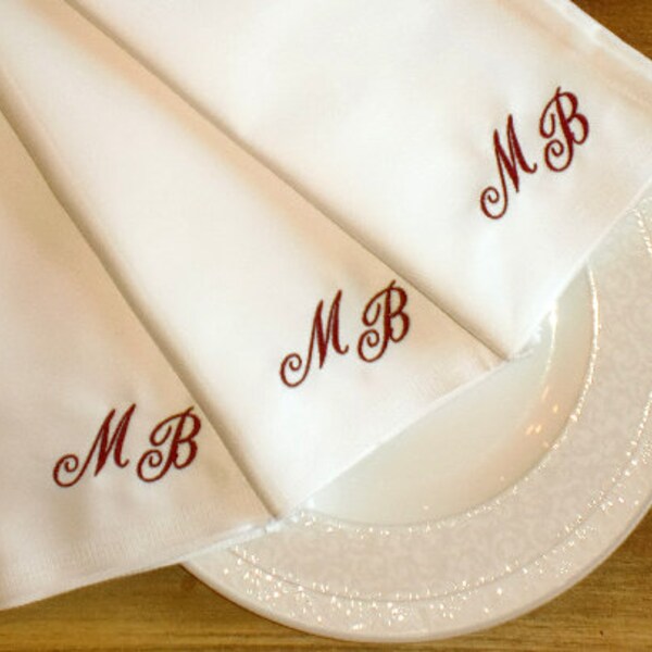 Mit Monogramm bestickte Serviette aus 100% Baumwolle