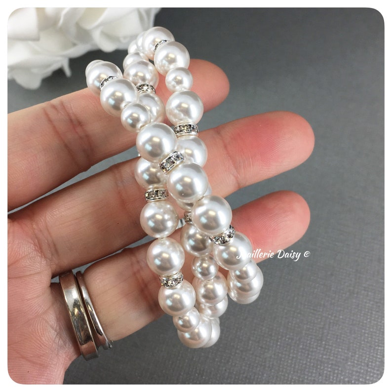 Bridal Pearl Bracelet, Three Strand Bracelet, Multi Strand Bracelet, Wedding Jewelry, Bridesmaids Bracelet, Chunky Pearl Bracelet imagem 4