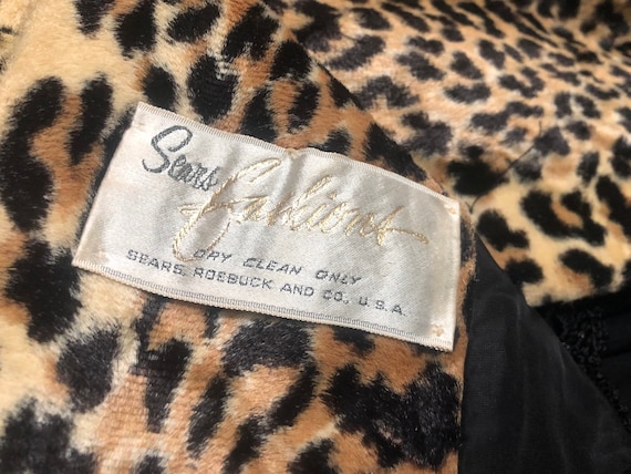 Beautiful leopard print coat - image 6