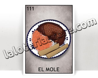 Könnte beinhalten: Eine Loteria-Karte im Vintage-Stil mit der Nummer 111 und dem Namen "EL MOLE" darauf gedruckt. Die Karte zeigt eine Illustration eines Tellers mit Mole, Tortillas und Reis.