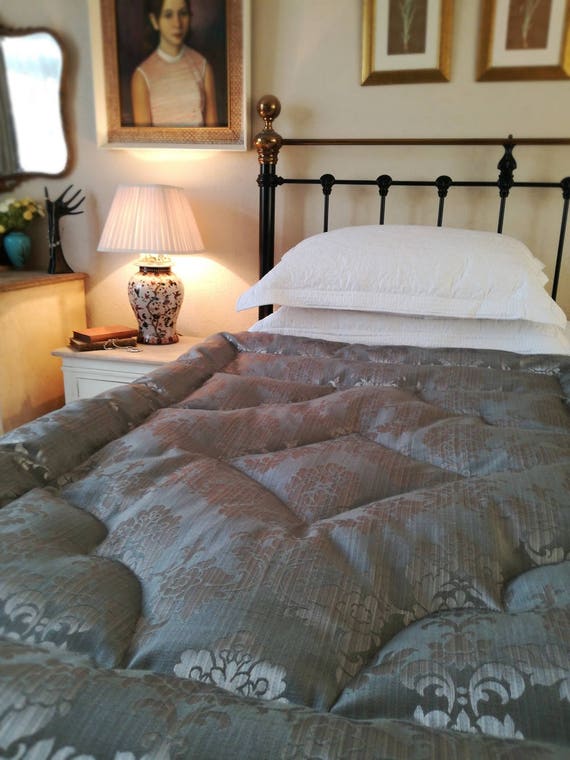 Eiderdown Damask Silver Grey Single Double Kingsize Quilt Etsy