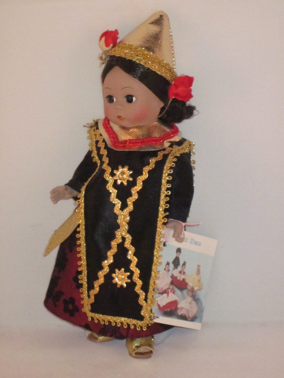 madame alexander miniature showcase