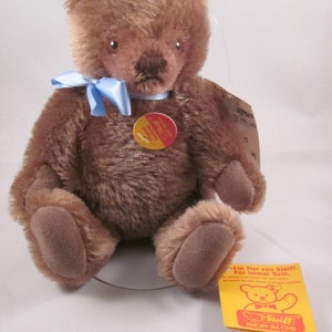 ぬいぐるみ Antique Steiff Teddy Bear 1984 Steiff Teddy Bear on Metal Wheels Mohair Replica 1905 Museum