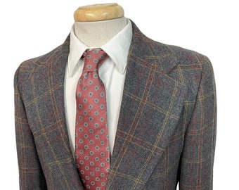 Vintage 1970s Wool Plaid Sport Jacket sz 38 L Long Golden Emblem Preppy Trad blazer coat