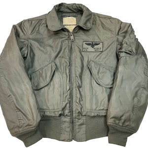Vintage US Navy 1978 CWU-45P Flight Jacket sz M ~ NAMED 1970s