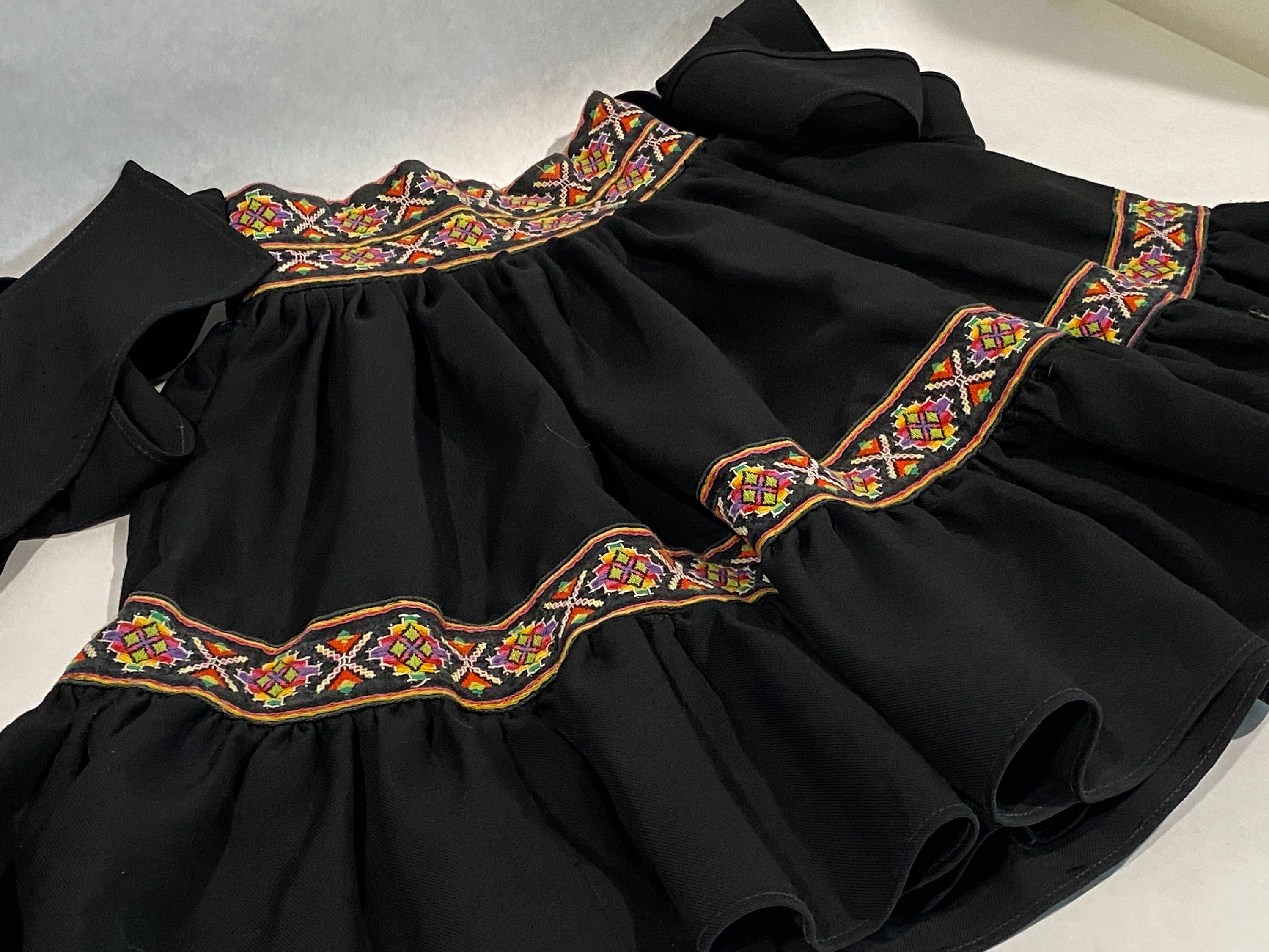 Size: S, Small Vintage Women's Audrey Coleman Black Embroidered Latin Inspired Skirt