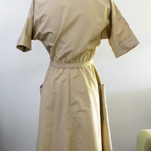 Vintage Khaki Beige mandarin Collar Button Down Belted Retro Shirt Dress 8