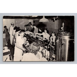 Cartão postal da cafeteria do Instituto Bíblico da Filadélfia, década de 1950, em preto e branco, escrito sem postagem