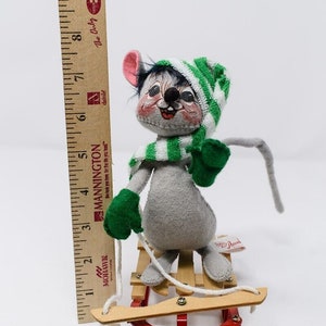 Vintage Annalee Mobilitee Doll Mouse with a Wood & Metal Sled &#39;89