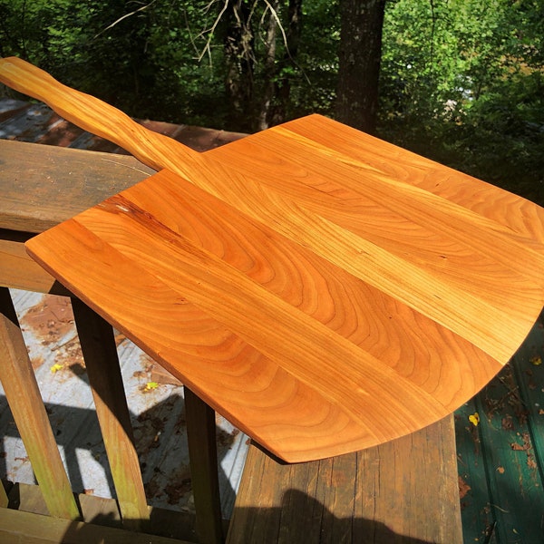 Appalachian Cherry Pizza Peel, Custom Pizza Peel, Wood Pizza Paddle, Wood Pizza Shovel, Kitchen Gift, Wood Fired Pizza