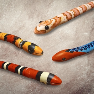 Serpent peint à la main personnalisé, reptile en bois, décoration animal, cadeau pour ado