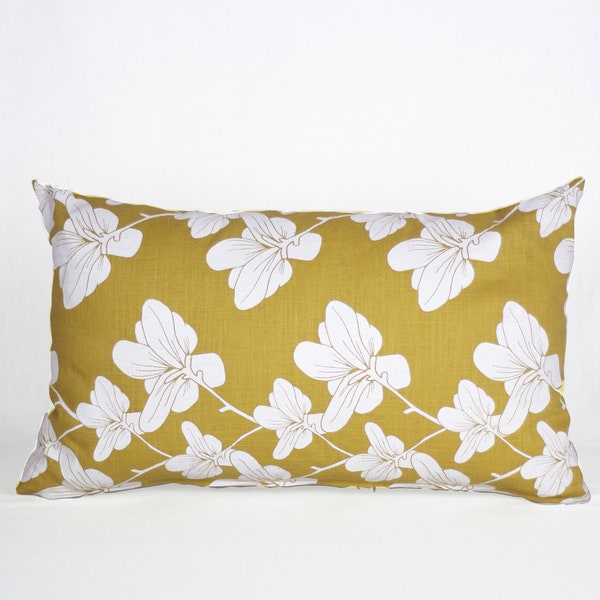 COUSSIN MAGNOLIA Jaune Moutarde 35X50CM