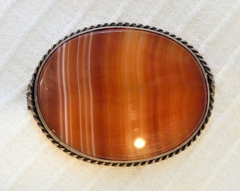 Antique Victorian Large Silver-plated Orangey-Red Stripey Carnelian Agate Brooch With Fine Plaited Rope Border