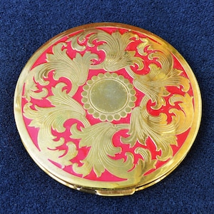 REX FIFTH AVENUE Brass & Red Enamel Flapjack Powder Compact, Including Original Sifter and Powder Puff, Vintage Retro 1940s Beauty